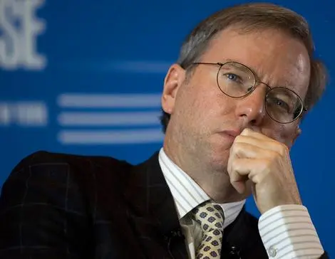  Street Journal published an interview with Google's CEO Eric Schmidt.